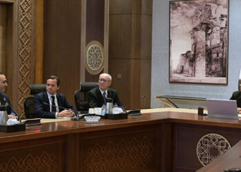 رئيس الوزراء يلتقي مُمثل “نيسان العالمية” لاستعراض التوسّعات الجديدة للشركة اليابانية في مصر