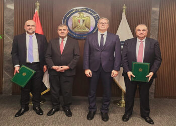 وزير البترول يشهد اتفاق استغلال البنية التحتية المصرية مع نظيره الأردنى