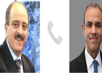 وزير الخارجية والهجرة يتلقى اتصالًا هاتفيًا من نظيره التونسي