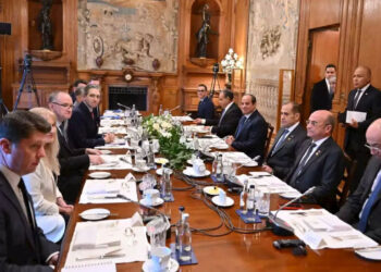 الرئيس السيسي يلتقي رئيس الوزراء الأيرلندي