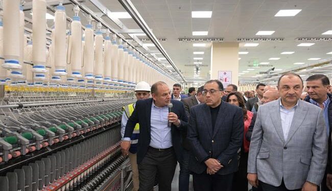 رئيس الوزراء يتفقد منطقة المصانع الجديدة بغزل المحلة وأعمال الإنتاج والتشغيل بها
