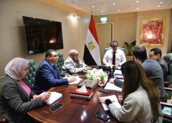 وزير الصحة يناقش تغليظ العقوبات وتشديد الرقابة على مراكز علاج الإدمان غير المرخصة