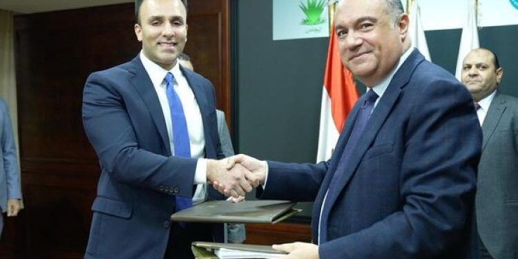 الشركة المصرية القابضة للغازات ( إيجاس ) توقع اتفاقية مع شركة “نيوفورترس” الأمريكية