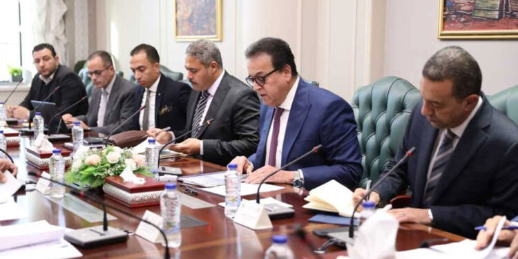 وزير الصحة يناقش التعديلات المقترحة على قانون الأشخاص ذوي الإعاقة لتعزيز حقوقهم