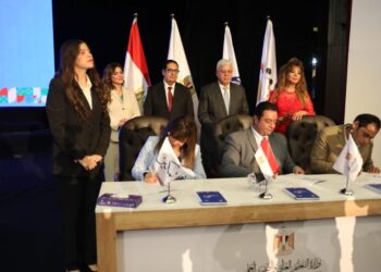 وزير التعليم العالي يستعرض جهود الوزارة في تمكين ودمج ذوي الإعاقة بالجامعات المصرية