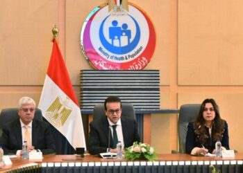 وزير الصحة: إطلاق برامج شبابية للتوعية بالمواطنة وتعميق المسؤولية الوطنية لمواجهة التحديات