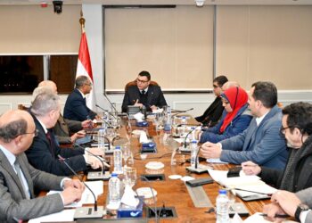 وزير الإسكان يعقد اجتماعا لمتابعة منظومة مياه الشرب والصرف الصحي في بورسعيد