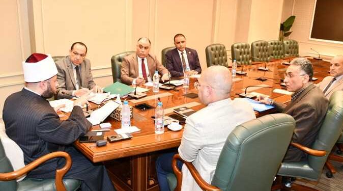 وزير الأوقاف يجتمع برئيس مجلس إدارة مستشفى الدعاة