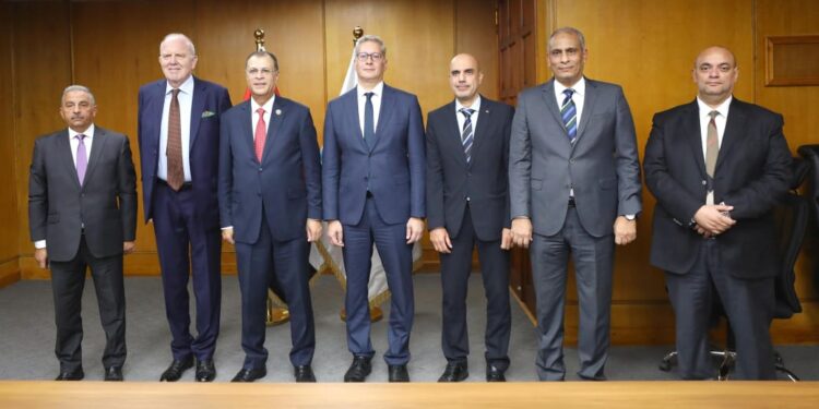 توقيع اتفاقيتين لشركة ABB لرفع كفاءة استخدام الطاقة وتحسين كفاءة العمليات التشغيلية بمصانع أبوقير للأسمدة