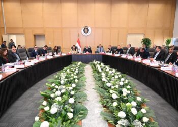 وزيرا الصناعة والمالية يعلنان إطلاق المرحلة الأولى من المبادرة الجديدة لمساندة الشركات