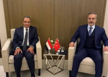 وزير الخارجية يلتقي مع نظيره التركي على هامش اجتماعات الرياض بشأن سوريا