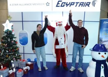 مصر للطيران تواصل احتفالاتها مع المسافرين على طائراتها بالوجبات الخاصة