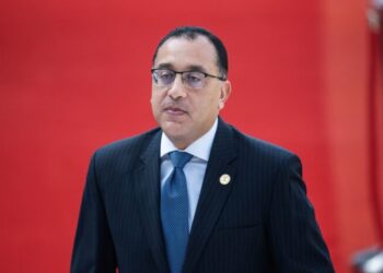 رئيس الوزراء يغادر القاهرة للمشاركة في المنتدى الاقتصادي العالمي بدافوس بسويسرا