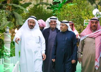 مثقفون وإعلاميون وأكاديميون في زيارة إلى محافظة الحريق