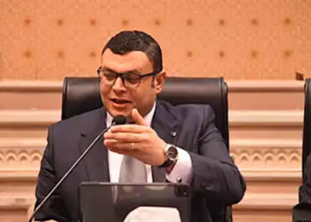 وزير الإسكان يُصدر قرارات لإزالة مخالفات بناء وتعديات بعددٍ من المدن