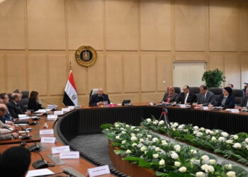 وزير الصناعة والنقل بمشاركة القطاع الخاص في إدارة وتشغيل مراكز التدريب المهني التابعة للكفاية الإنتاجية