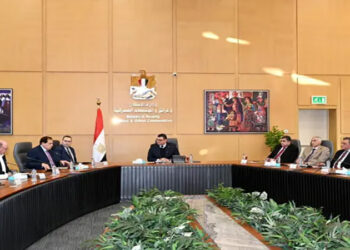 وزير الإسكان يعقد اجتماعا مع عدد من أعضاء مجلسي “النواب والشيوخ” لبحث مطالب دوائرهم