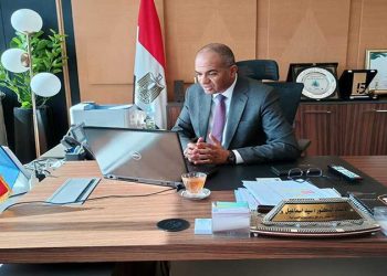 نائب وزير الإسكان يبحث أوجه التعاون مع مسئولي قطاع المياه بدولة قبرص