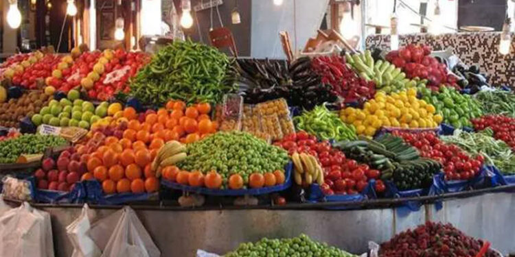 أسعار الخضار والفاكهة اليوم الثلاثاء