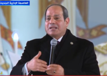 الرئيس السيسي يهدي البابا تواضروس باقة من الورود بمناسبة عيد الميلاد