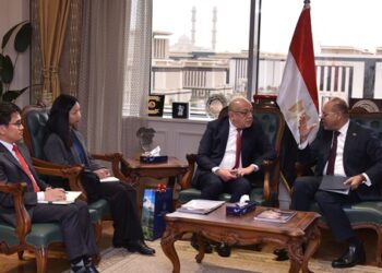 وزير العمل يلتقي سفير الفلبين لدى جمهورية مصر العربية لبحث تفعيل سُبل التعاون المًشترك