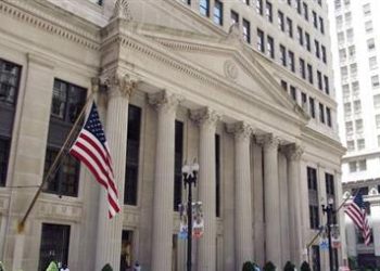 المركزى الأمريكي يقرر الإبقاء على سعر الفائدة دون تغيير لليلة واحدة