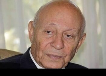 محمد فايق ينعي الدكتور نادر فرجاني 