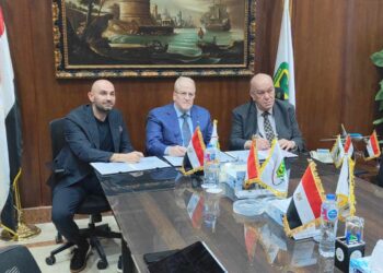 الميناء توقع اتفاقية مع الشركه المصريه لخدمات الطيران(E .A.s)  لإدارة ٦ استراحات لمباني مطار القاهرة