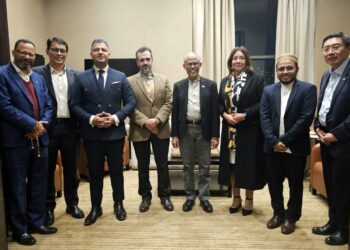 رئيس مجلس الشباب المصري يكشف تفاصيل الاجتماع المثمر مع وزير تنمية الأسرة والمجتمع بسنغافورة 