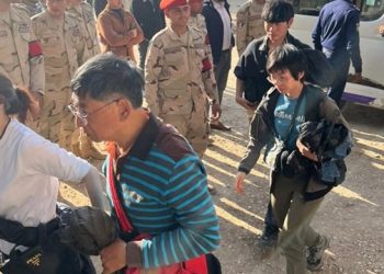 القوات المسلحة تنجح فى إنقاذ عدد من السياح تعطل بهم بالون طائر