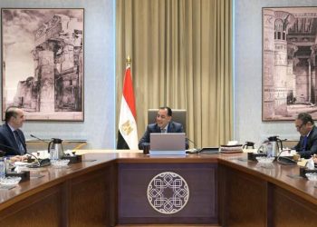 رئيس الوزراء يلتقي مسئولي “الحوار الوطني”