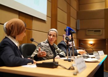 وزيرة البيئة تعلن مشاركة القطاع الخاص السياحى لوزارة البيئة فى رصد البيئة البحرية فى مصر