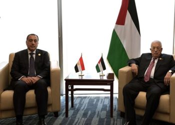 رئيس الوزراء يلتقي رئيس دولة فلسطين