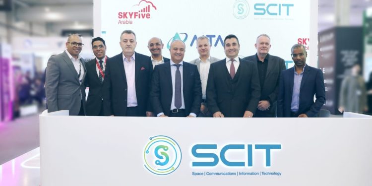 باستثمارات 10 مليون دولار.. AITA تتعاون مع Arabia SKYFive لتقديم خدمات الاتصال عالي السرعة على الطائرات
