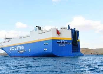 قناة السويس تشهد عبور حاملة السيارات AICC HUANGHU وعلى متنها 4202 سيارة