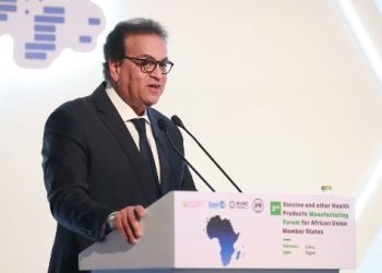 عبدالغفار: مصر أولت اهتماماً كبيرًا بتوطين صناعة المستحضرات والمستلزمات الطبية