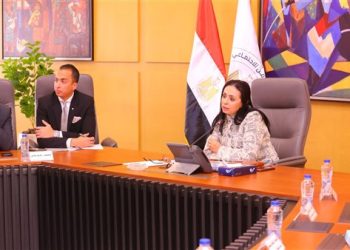 وزيرة التضامن تترأس اجتماع اللجنة العليا للأسر البديلة الكافلة