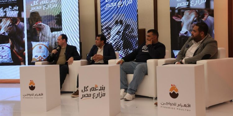 الأهرام للدواجن تدعم المزارعين وتجار الأعلاف