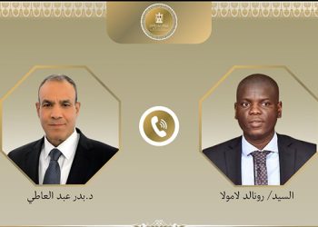 اتصال هاتفي بين وزير الخارجية والهجرة ونظيره الجنوب أفريقي