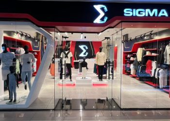 رائد أعمال مصري يبتكر أول تقنية للملابس الذكية