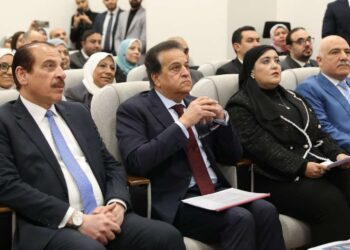 وزير الصحة يتابع تداعيات الحريق الذي اشتعل بجوار إدارة التراخيص الطبية