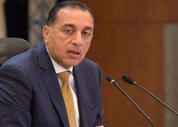 مدبولي يستعرض نماذج لاستجابة الوزارات والمحافظات والجهات الحكومية المختصة لشكاوى وبلاغات المواطنين