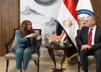 وزير البترول يلتقي سفيرة الولايات المتحدة الأمريكية فى مصر