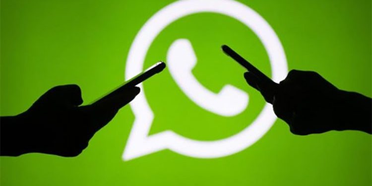 واتساب يتيح قراءة الرسائل دون فتح التطبيق