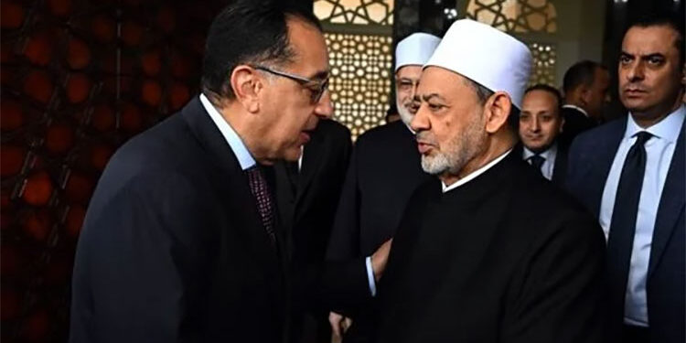رئيس الوزراء يهنئ شيخ الأزهر بحلول عيد الفطر المبارك