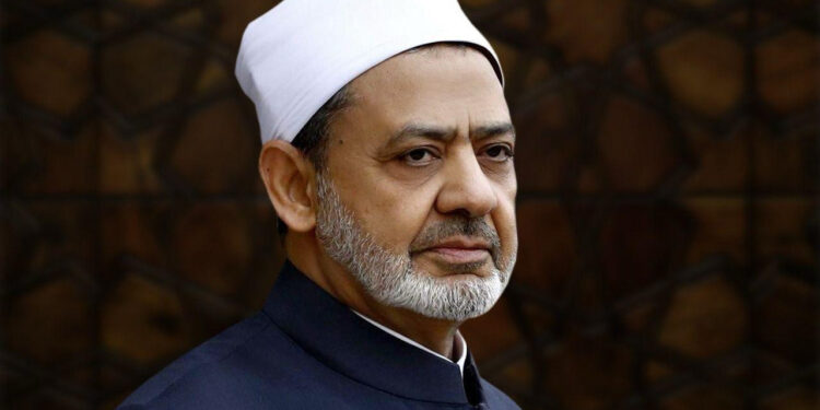 شيخ الأزهر: لا يقبل الله الدعاء إذا كان لغرض فاسد أو مستحيل