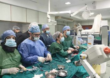 الصحة تُعلن تدشين مشروع زرع الصمام الرئوي عن طريق القسطرة بمعهد القلب