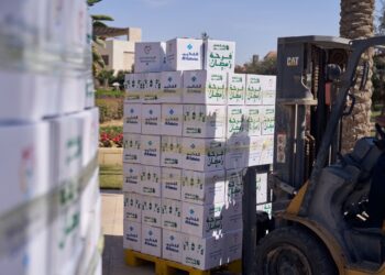 الفطيم العقارية توفر كراتين مواد غذائية لدعم 10,600 فرد