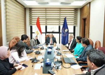 رئيس هيئة الدواء يجتمع مع ممثلي شركتي “ايبيكو” و “ريلاينس لايف ساينس” الهندية