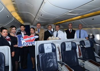 مصر للطيران تشارك المسافرين الاحتفال بشهر رمضان المعظم